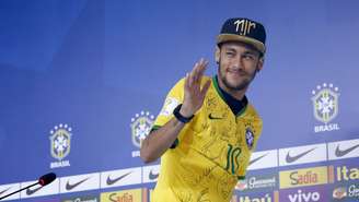 <p>Neymar elogiou argentinos companheiros de Barcelona</p>