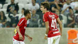 <p>Claudio Winck comemora gol pelo Inter</p>