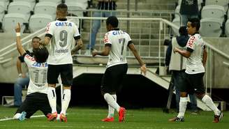 <p>Corinthians impôs futebol em vitória sobre o Bahia por 3 a 0 na Arena em Itaquera</p>