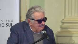 <p>Mujica e sua delegação devem retornar a Montevidéu na manhã de sábado</p>