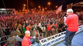 Ex-presidente participou de comício no Distrito Federal