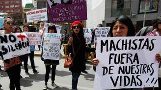 Mulheres protestam contra machismo na Bolívia