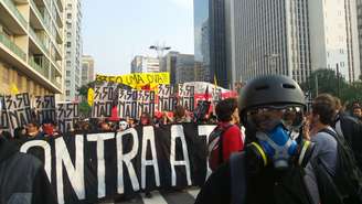 <p>Protesto da última sexta-feira terminou em correria após PM dispersar manifestantes com bombas de gás</p>