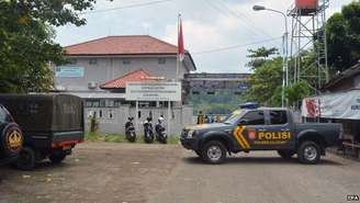 Condenados na Indonésia são executados por fuzilamento na prisão de Nusakambangan