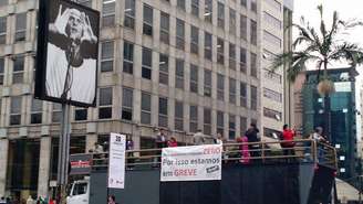 Professores protestaram na Paulista no dia 8 de maio 