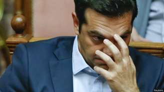 Premiê Alexis Tsipras faz campanha pelo 'não' em referendo do próximo domingo