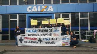 Aprovados criticam "lentidão" em convocações