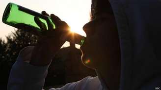 Estudo prévio aponta álcool como a maior causa de mortes entre jovens brasileiros entre 15 e 19 anos