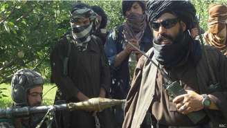 Talebã enfrenta deserções para o grupo autodenominado 'Estado Islâmico'