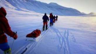 Equipe britânica Ice Warrior pretende viajar de mais de 1.000 km até o lugar mais remoto do mundo