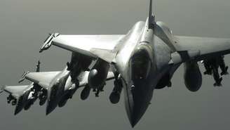 Após os ataques, a França voltou a bombardear áreas controladas pelo "Estado Istâmico" na Síria