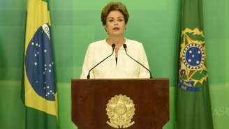 Dilma discursou em rede nacional sobre situação política: 'São inconsistentes e improcedentes as razões que fundamentam este pedido'