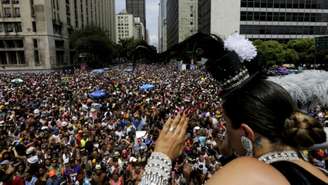 O Cordão da Bola Preta, um dos blocos mais tradicionais do Rio, levou milhares de pessoas ao centro da cidade