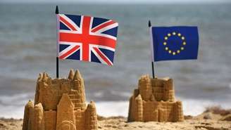 Processo de separação entre Reino Unido e UE é complexo - deverá levar anos