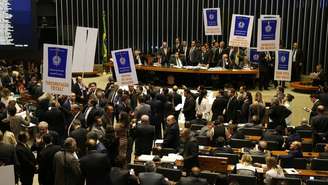 Reforma passou com 296 votos a favor e 177 contra