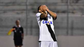 Macaca foi mal e perdeu por 3 a 0 para o Bahia, na última rodada - Eduardo Carmim/Photo Premium