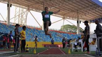 Salto em distância nos Jogos Universitários Brasileiros (Foto: Be Nice)