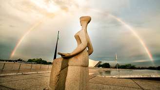 Estátua representa a Justiça em frente ao Supremo Tribunal Federal (STF), em Brasília; está na pauta da corte julgamento que pode restringir o privilégio de políticos | Foto: Fellipe Sampaio/SCO/STF