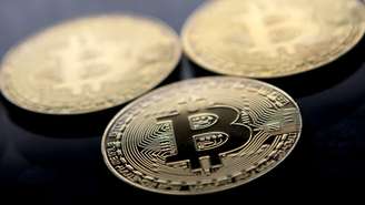 Em apenas 12 meses, o valor de uma única bitcoin cresceu 1.215%