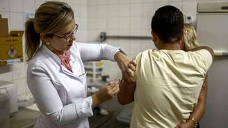 Órgão europeu apontou que há "uma cobertura sub-optimal de vacinação em algumas áreas" | Foto: AFP/Getty Images