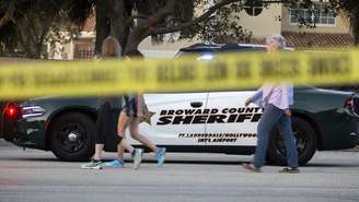 Colégio na Flórida foi isolado após ataque que deixou ao menos 17 mortos nesta quarta-feira