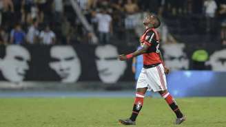 Vinicius Júnior deixou o campo do Nilton Santos mais cedo no clássico do início deste mês (Celso Pupo/Fotoarena)