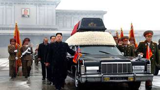Kim Jong-un no funeral do pai, em 2011; ele não era o primeiro na linha de sucessão ao poder