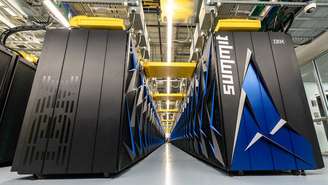 Ocupando um espaço que equivale a duas quadras de tênis, o supercomputador vai ser usado para criar modelos científicos e fazer simulações