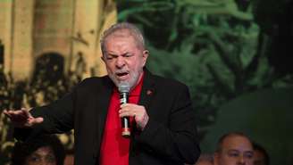 Lula se destaca entre os eleitores de baixa escolaridade e baixa renda