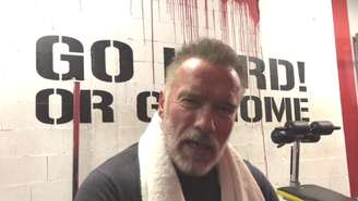 Schwarzenegger publicou um vídeo dando os parabéns ao canadense Ali