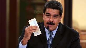 O presidente da Venezuela, Nicolás Maduro, apresentou novo pacote econômico que prevê uma nova moeada e salário mínimo 35 vezes maior