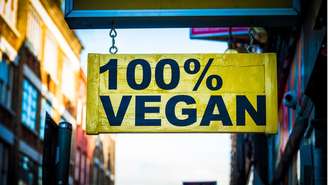 Um dos principais desafios dos adeptos do veganismo é descobrir se produtos alimentícios, como a maionese, tem elementos de origem animal