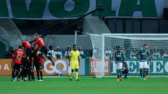 Último confronto: Palmeiras 2 x 3 Sport (26/5/2018) - Brasileiro; veja nas próximas fotos as partidas mais recentes das equipes