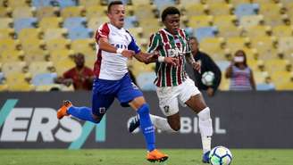 Calazans reestreou pelo Fluminense contra o Paraná (Foto: LUCAS MERÇON / FLUMINENSE F.C.)