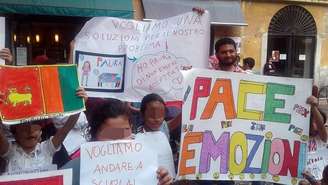 Crianças estrangeiras protestam em Lodi por acesso à merenda escolar