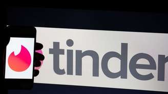 Emile Ratelband acredita que a mudança de idade pode ajudá-lo a conseguir mais encontros no Tinder