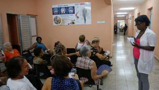 Cuba anunciou a saída do programa Mais Médicos no dia 14 de novembro, determinando o retorno de 8,3 mil médicos ao país caribenho.

