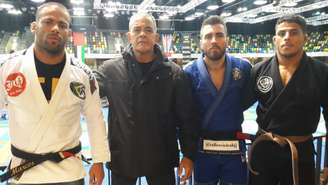 Marcos Junior, Rogério Gavazza (Presidente da FJJD-Rio), Talles Vieira e Igor Lins em Londres (Foto: Reprodução)