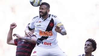 Castan foi substituído ainda no primeiro tempo contra o Flamengo (Foto: Jorge Rodrigues/Eleven/Lancepres)