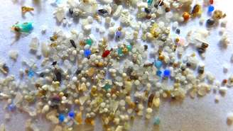 Cientistas calculam que, por ano, ingerimos mais de 70 mil partículas de microplásticos