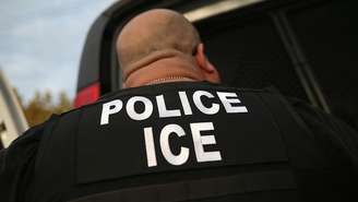 Autoridades pretendem começar neste domingo uma grande operação para prender e deportar milhares de imigrantes do país, diz NYT