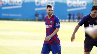 Lionel Messi voltou aos treinos do Barcelona nesta quarta-feira e deve fazer sua estreia no Campeonato Espanhol contra o Betis no próximo domingo