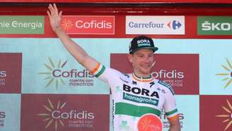 Sam Bennett, da Bora Hansgrohe, venceu a etapa 14 da Volta da Espanha (Foto: Divulgação/Twitter)