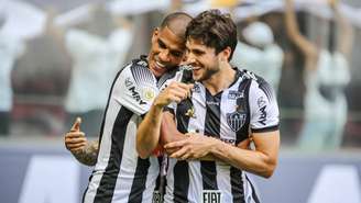 Léo Silva, aos 40 anos, mostrou força na hora de marcar o segundo gol do Galo contra o Santos-(Bruno Cantini / Atlético)