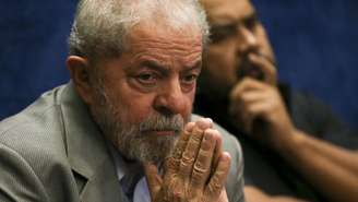 Para cientistas políticos, a possível saída de Lula da prisão pode também favorecer uma reunificação do bolsonarismo