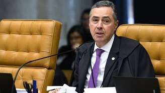 "É possível o uso de assinatura eletrônica (...) para apoiamento à criação de partido político, desde que haja prévia regulamentação pelo TSE", disse o ministro Luís Roberto Barroso.