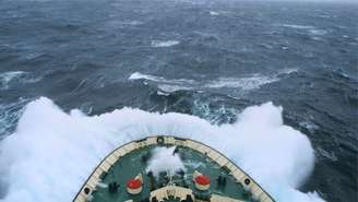 Passagem de Drake é uma região marítima que divide a Antártida da parte sul da América do Sul