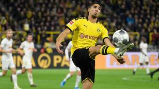 Hakimi é desejado pelo Bayern, que tem a concorrência do Dortmund. Real quer sua volta(Foto: Ina Fassbender/AFP)