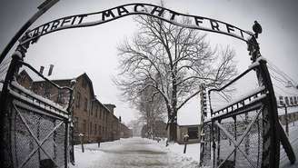 Entidades argumentam que invenção de atrocidades fictícias incentiva o negacionismo do Holocausto