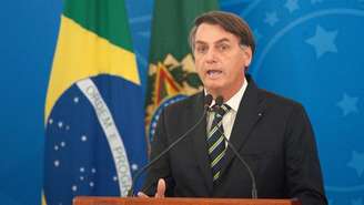 O presidente do Brasil, Jair Bolsonaro, foi alvo de protestos com paneladas depois de frases polêmica sobre a covid-19